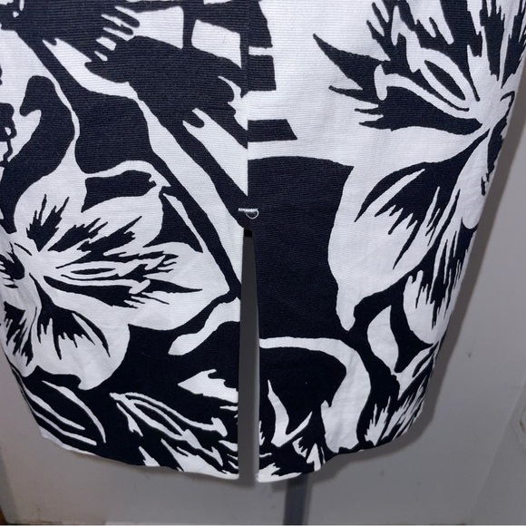 White House Black Market dress ruched strapless mini Black White floral size six - Picture 6 of 8